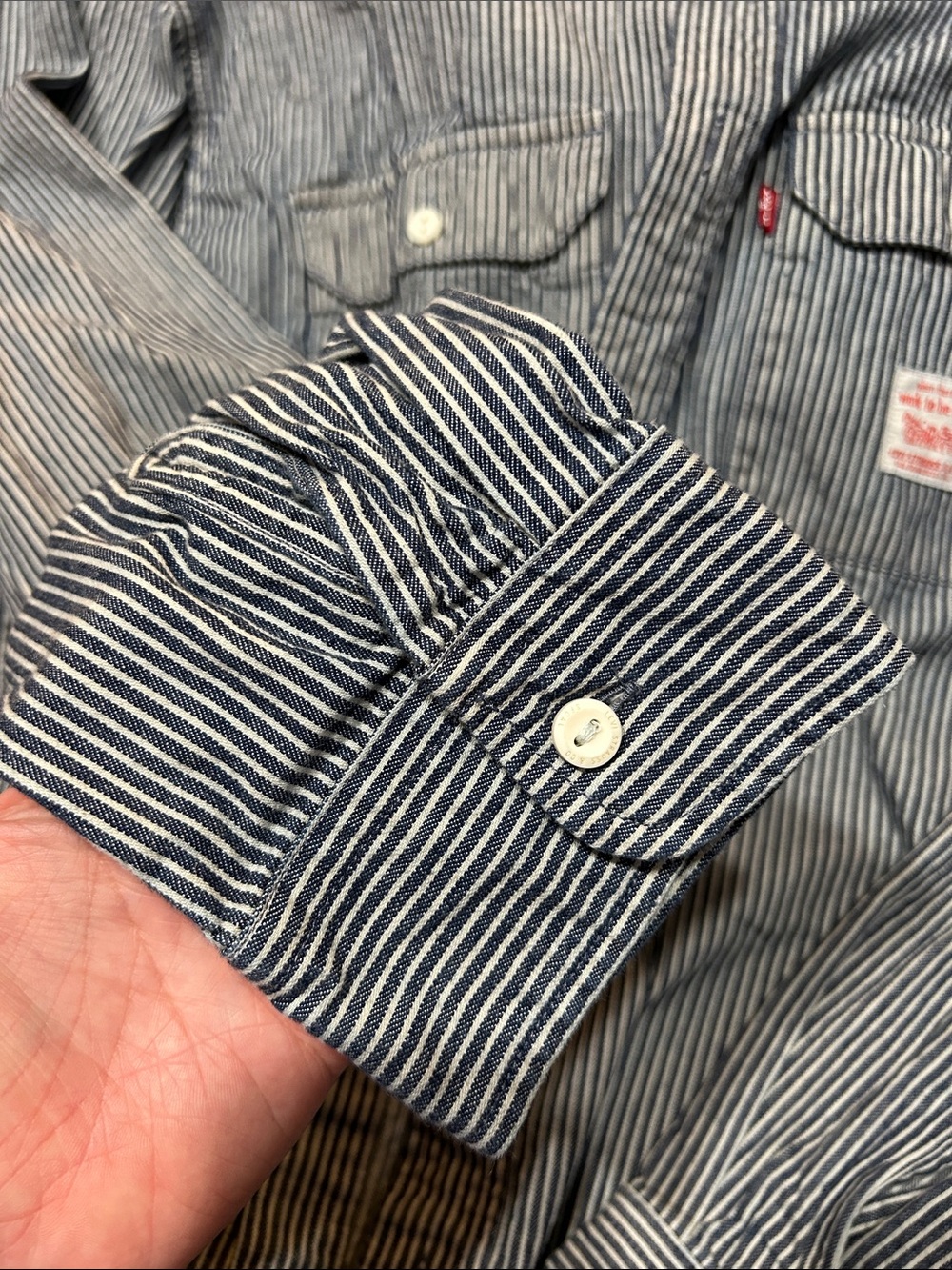 Levi's Men's Navy and White Striped Button-Down Work Shirt - Picture 4 of 4